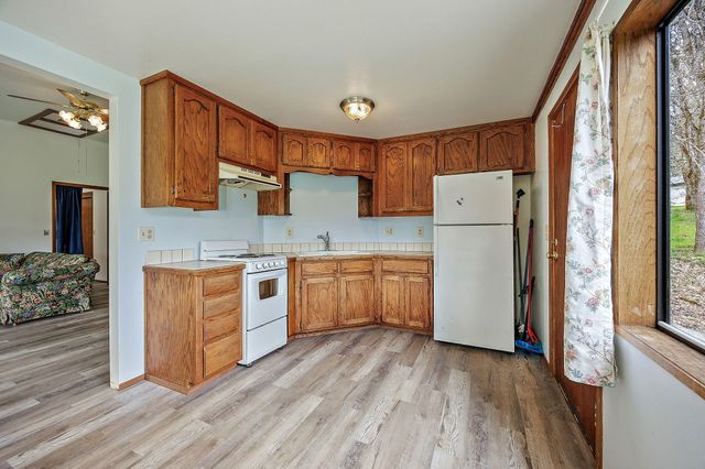 13645 E Evans Creek Road, Rogue River, OR 97537