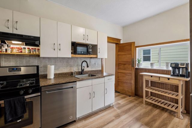 1262 Charles Avenue, Saint Paul, MN 55104