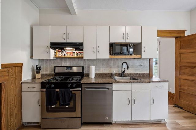 1262 Charles Avenue, Saint Paul, MN 55104