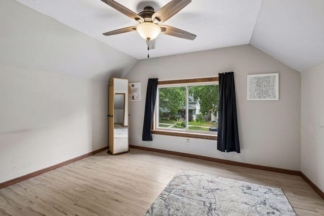 1262 Charles Avenue, Saint Paul, MN 55104