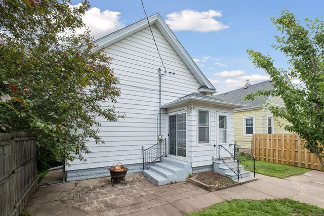 1262 Charles Avenue, Saint Paul, MN 55104