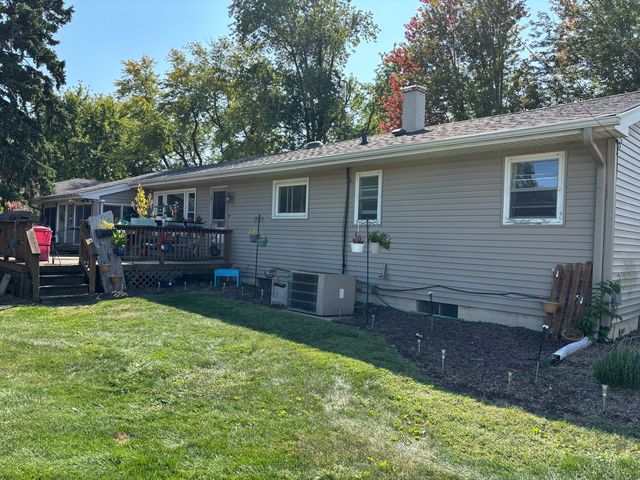 208 N Wabena Avenue, Minooka, IL 60447
