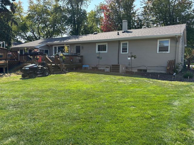 208 N Wabena Avenue, Minooka, IL 60447