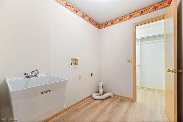 3740 Greenock Drive, Green, OH 44685
