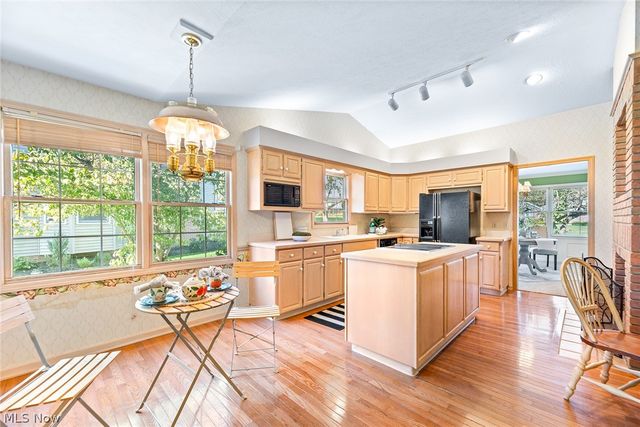 3740 Greenock Drive, Green, OH 44685