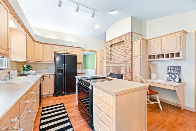 3740 Greenock Drive, Green, OH 44685