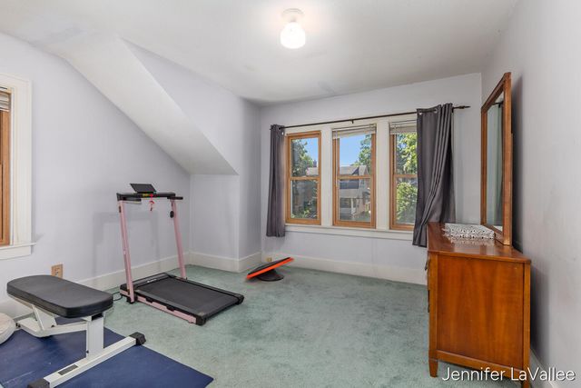 17 Burr Oak Street Ne, City Of Grand Rapids, MI 49505