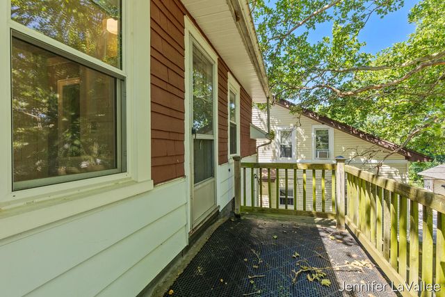 17 Burr Oak Street Ne, City Of Grand Rapids, MI 49505