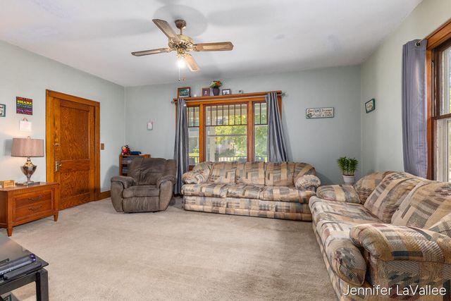 17 Burr Oak Street Ne, City Of Grand Rapids, MI 49505