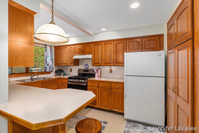 17 Burr Oak Street Ne, City Of Grand Rapids, MI 49505