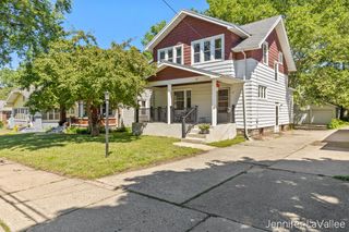 17 Burr Oak Street Ne, City Of Grand Rapids, MI 49505