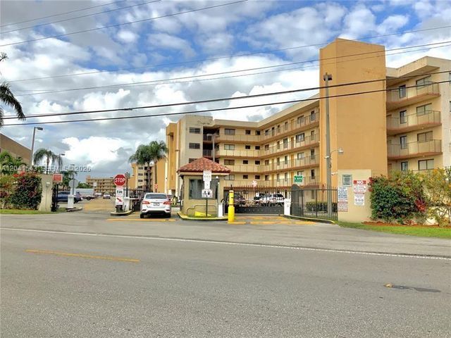 9915 W Okeechobee Rd 2-404, Hialeah Gardens, FL 33016