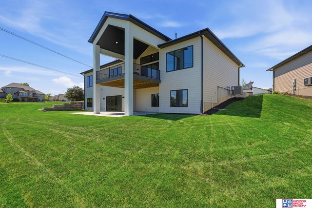 4940 S 89th Street, Lincoln, NE 68526
