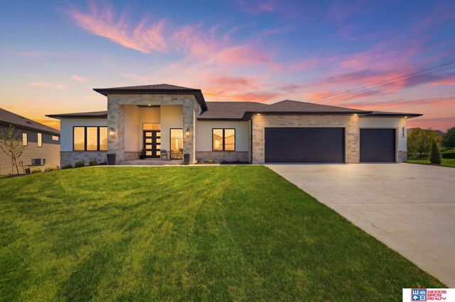 4940 S 89th Street, Lincoln, NE 68526