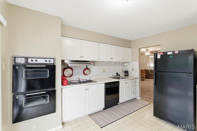 10387 Forest Brook Lane F, St Louis, MO 63146