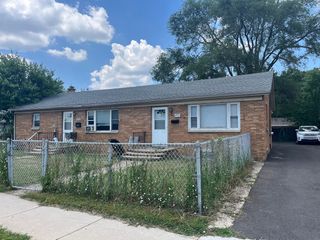 404-408 N Farnsworth Avenue, Aurora, IL 60505