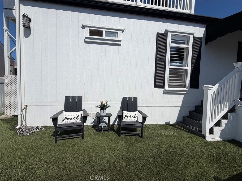 Image 3 of property listing at 80 Huntington 606, Huntington Beach, CA 92648