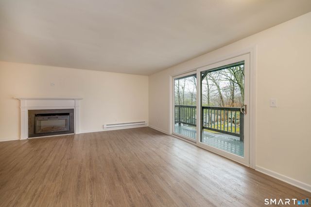 20 Harbour Village A, Branford, CT 06405