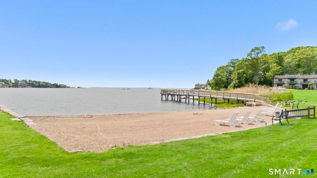 20 Harbour Village A, Branford, CT 06405