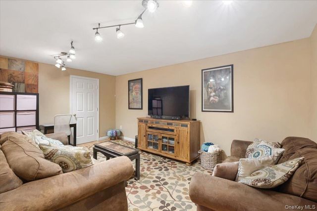 241 Catherine Street 241, Buchanan, NY 10511