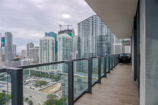 88 SW 7 2112, Miami, FL 33130