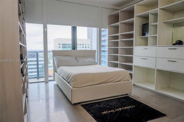 88 SW 7 2112, Miami, FL 33130
