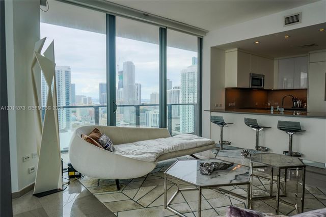 88 SW 7 2112, Miami, FL 33130