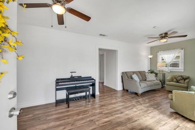 421 West St, Woodland, CA 95695