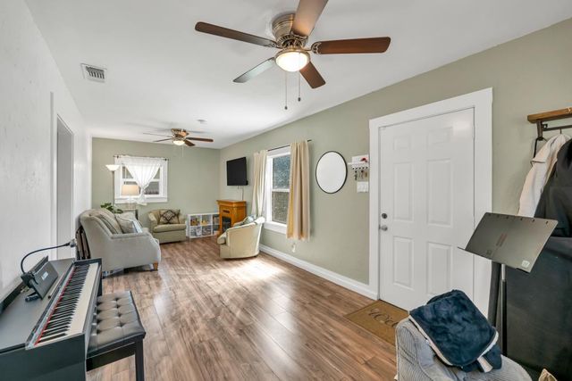 421 West St, Woodland, CA 95695