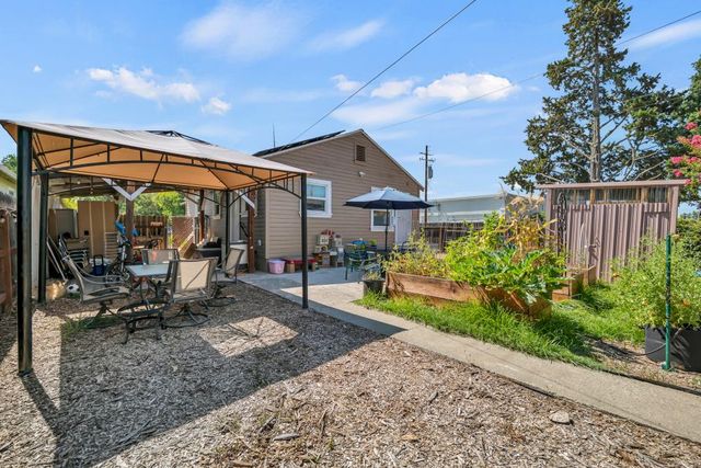 421 West St, Woodland, CA 95695