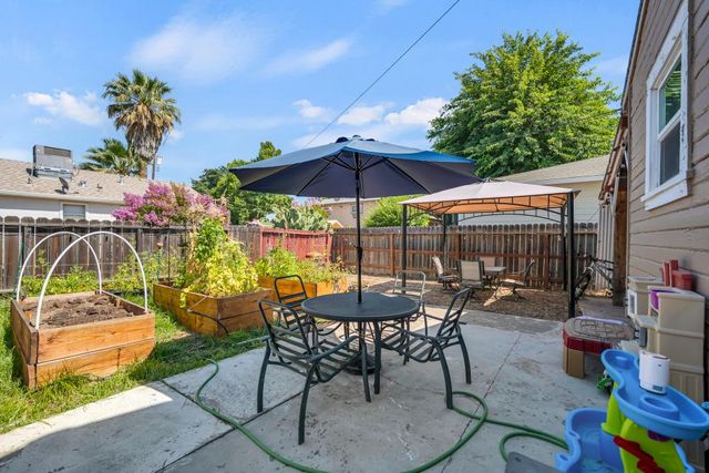 421 West St, Woodland, CA 95695