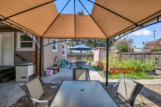 421 West St, Woodland, CA 95695