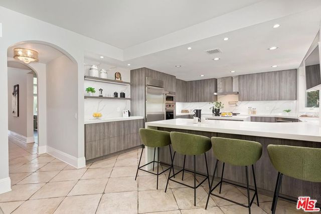 4131 Troost Avenue, Studio City, CA 91604