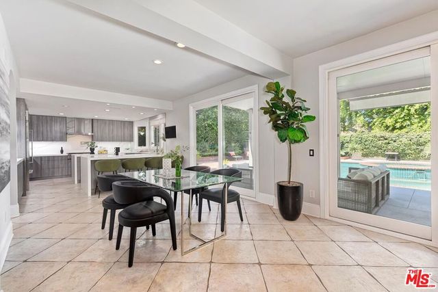 4131 Troost Avenue, Studio City, CA 91604