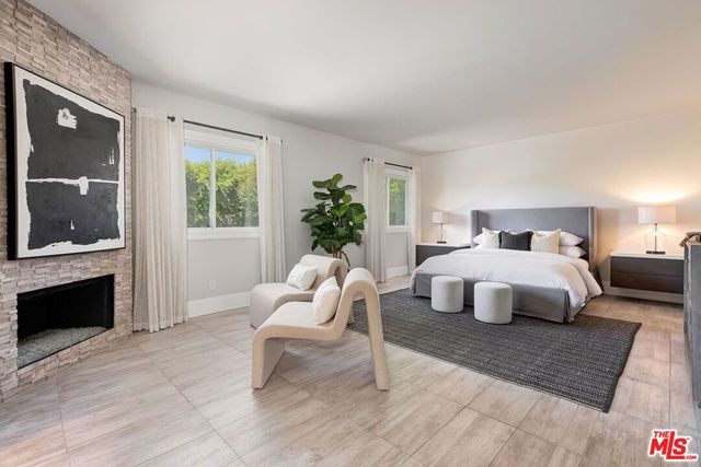 4131 Troost Avenue, Studio City, CA 91604