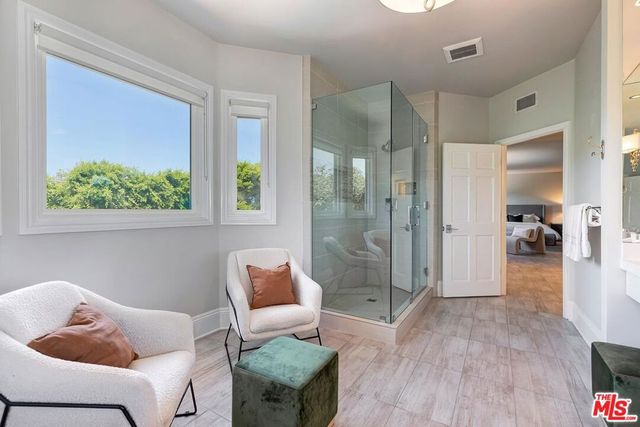 4131 Troost Avenue, Studio City, CA 91604