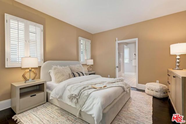 4131 Troost Avenue, Studio City, CA 91604