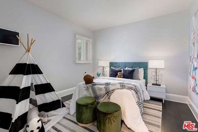 4131 Troost Avenue, Studio City, CA 91604