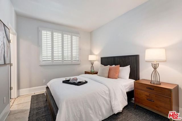 4131 Troost Avenue, Studio City, CA 91604