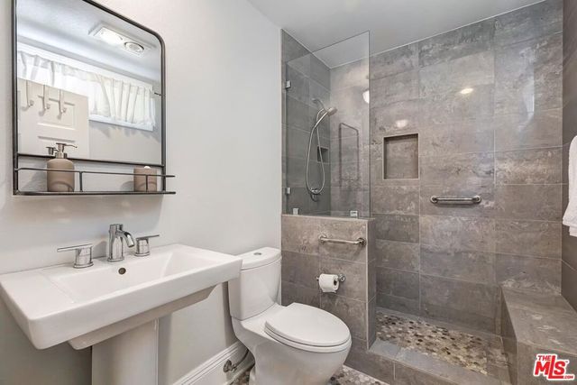4131 Troost Avenue, Studio City, CA 91604