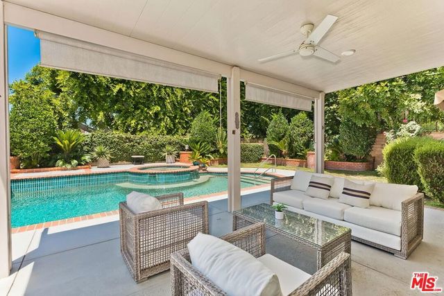 4131 Troost Avenue, Studio City, CA 91604