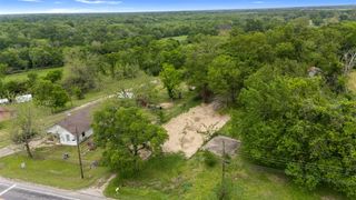 706 W Pyle Street, Kaufman, TX 75142