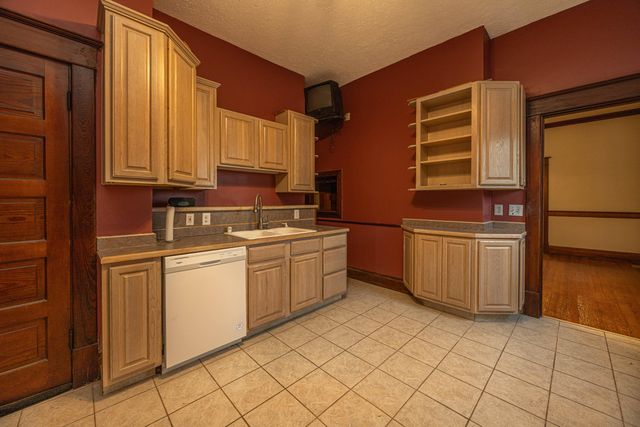 1515 Main Street, Paris, KY 40361