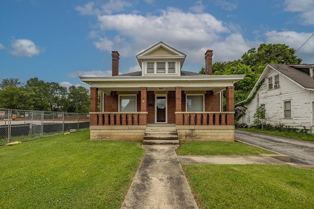 1515 Main Street, Paris, KY 40361