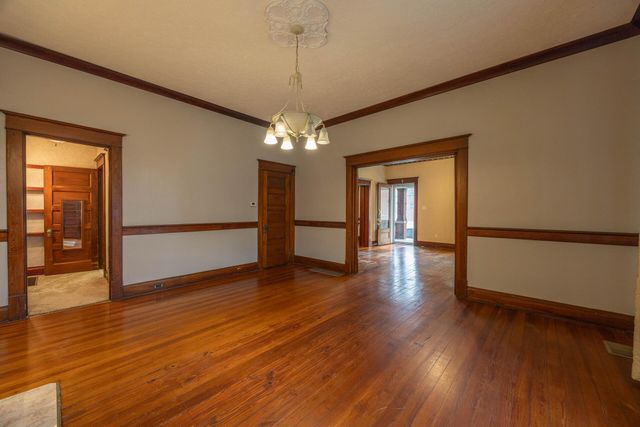 1515 Main Street, Paris, KY 40361