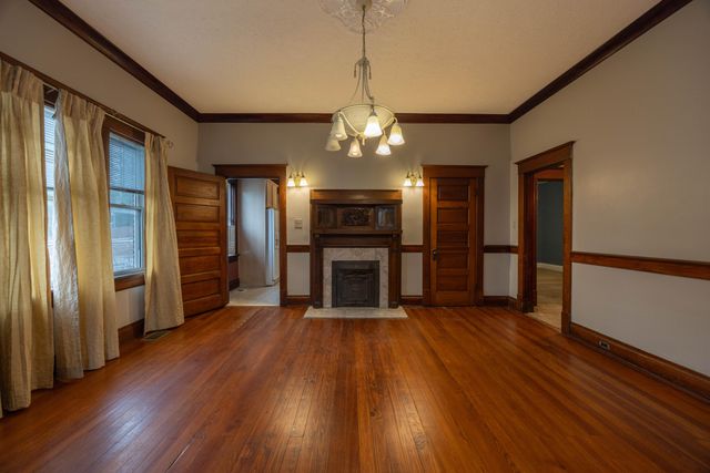 1515 Main Street, Paris, KY 40361