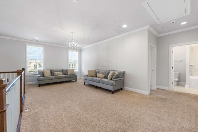 917 Dauphine St, Nashville, TN 37221