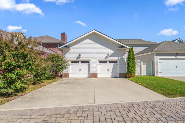917 Dauphine St, Nashville, TN 37221