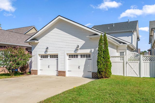 917 Dauphine St, Nashville, TN 37221