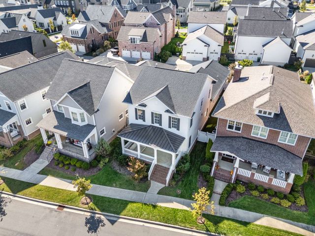 917 Dauphine St, Nashville, TN 37221